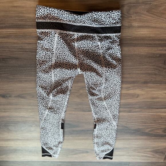 Lululemon inspire leggings miss mosaic white / black size 2 - Picture 4 of 9